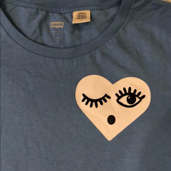 Levi’s women’s shirt - Picture 2 of 3